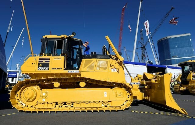 Japan’s Komatsu to Invest $100 Million in Mining Equipment Hub in Karachi